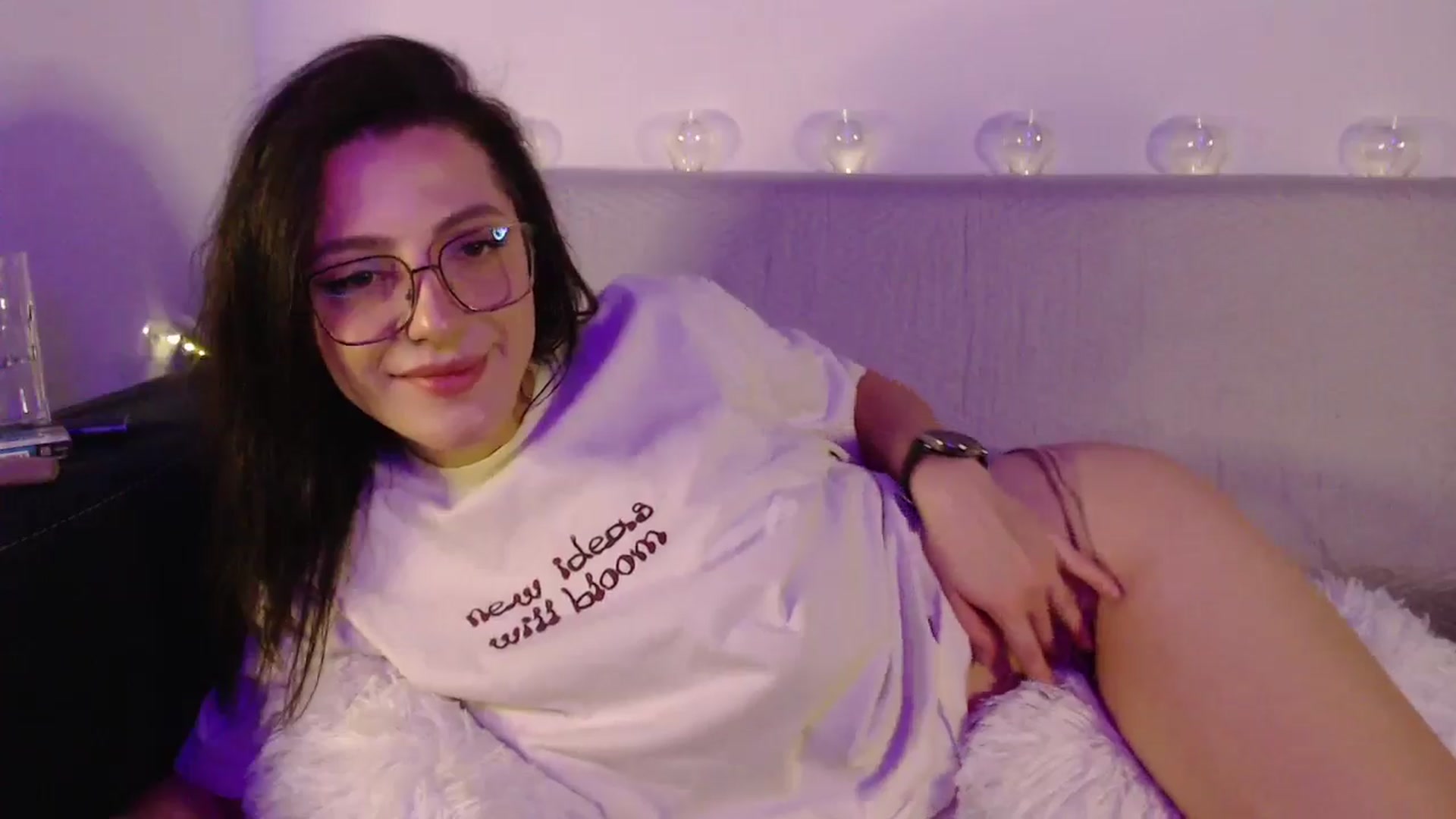Gallery image thumbnail from Masha____'s myfreecams stream on, 10/28/2024, 02:24 image 6 of 20