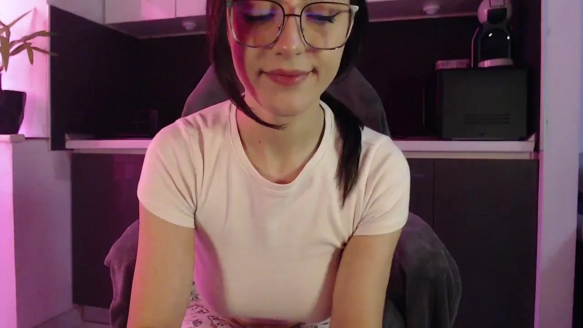 Gallery image thumbnail from Masha____'s myfreecams stream on, 11/05/2024, 13:18 image 9 of 20
