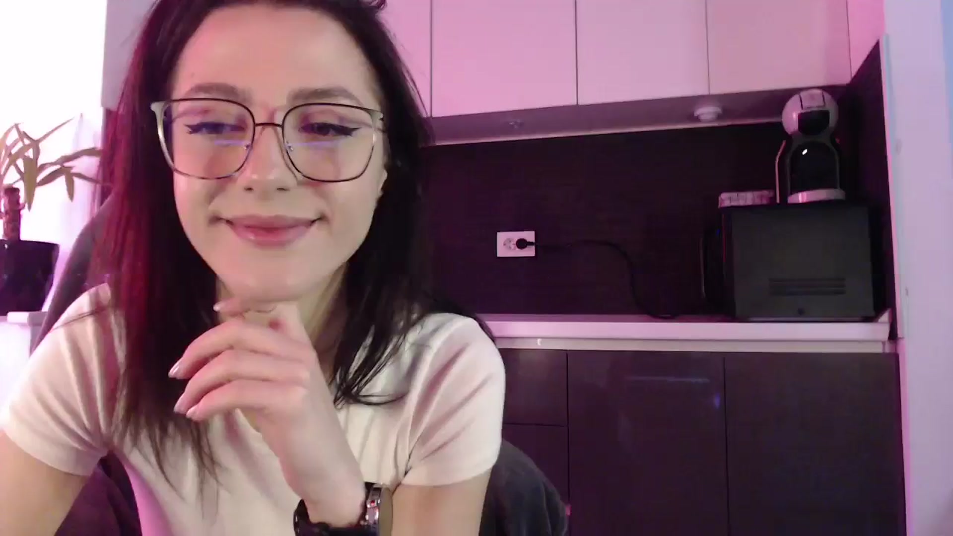 Gallery image thumbnail from Masha____'s myfreecams stream on, 11/05/2024, 13:18 image 4 of 20