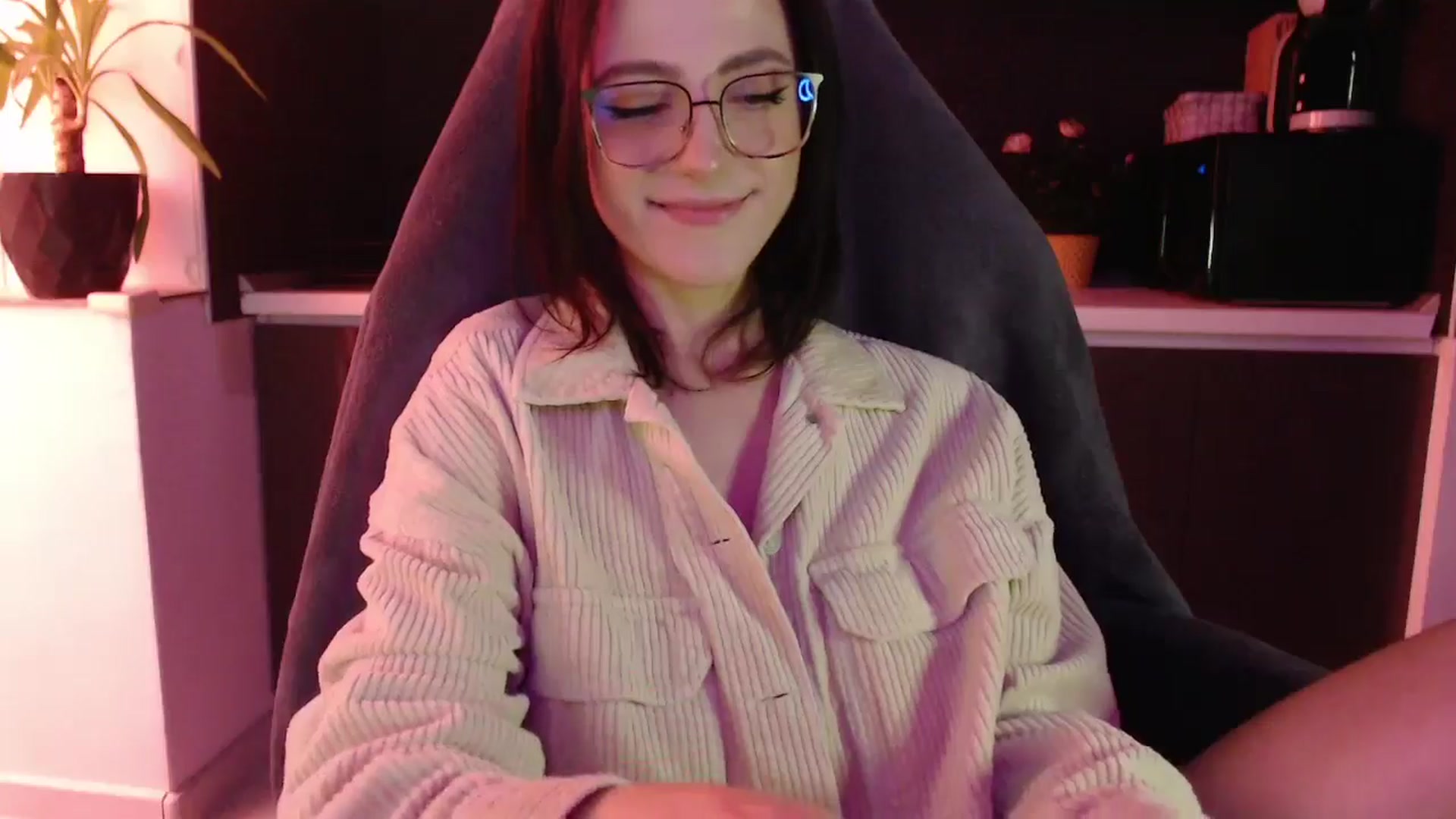 Gallery image thumbnail from Masha____'s myfreecams stream on, 11/08/2024, 12:43 image 10 of 20