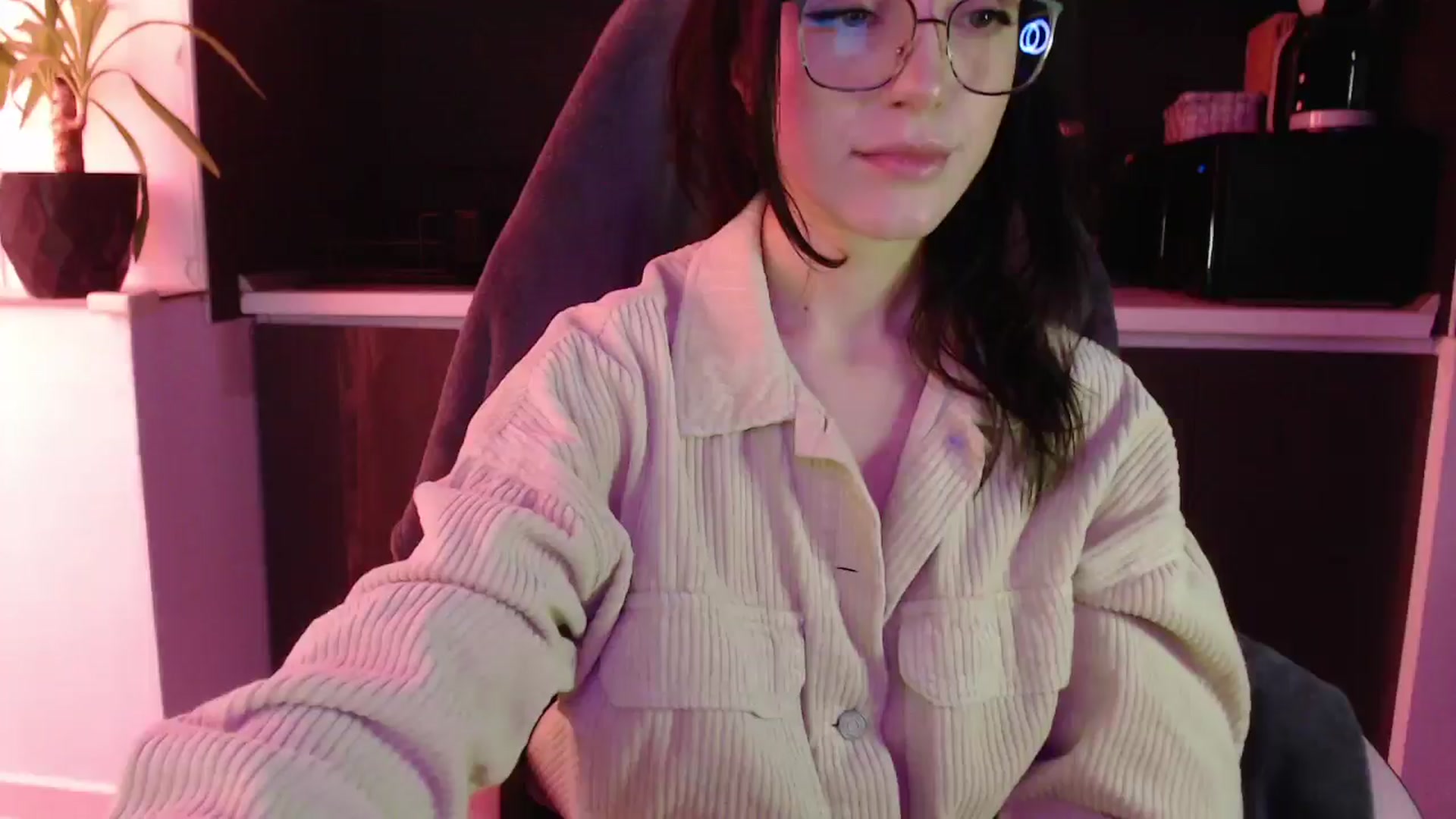 Gallery image thumbnail from Masha____'s myfreecams stream on, 11/08/2024, 12:43 image 18 of 20