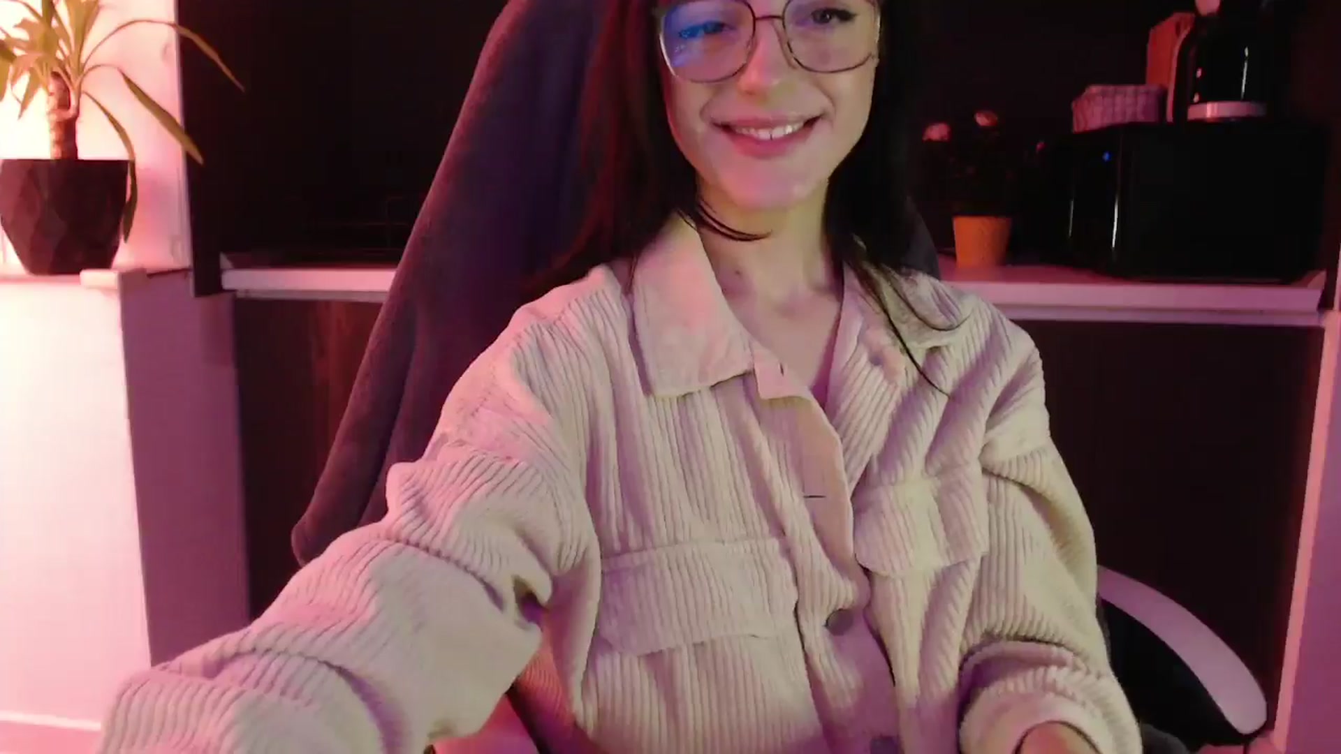 Gallery image thumbnail from Masha____'s myfreecams stream on, 11/08/2024, 12:43 image 19 of 20