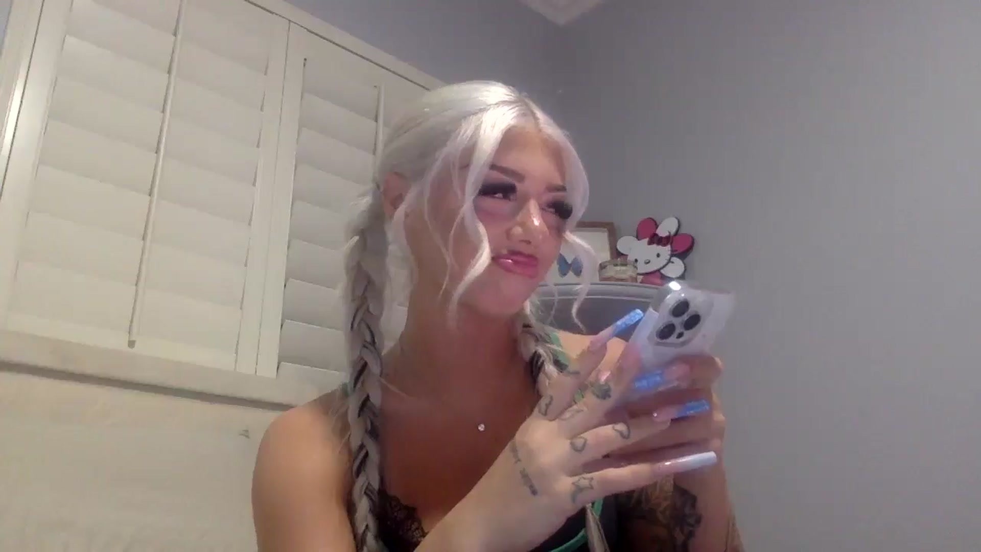 Gallery image thumbnail from Masonblu's myfreecams stream on, 11/17/2025, 07:02 image 16 of 20