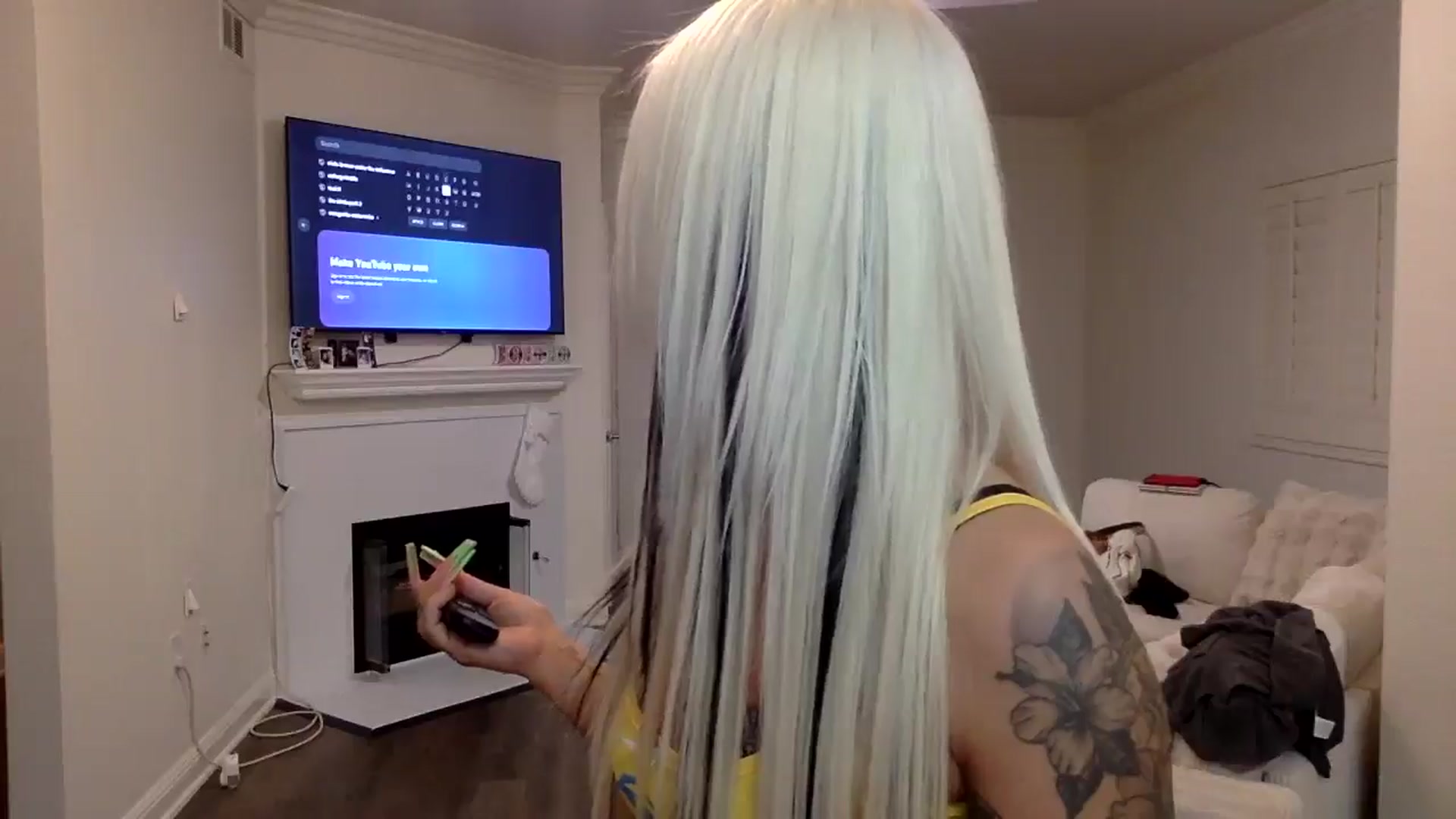 Gallery image thumbnail from Masonblu's myfreecams stream on, 12/17/2025, 08:29 image 17 of 20