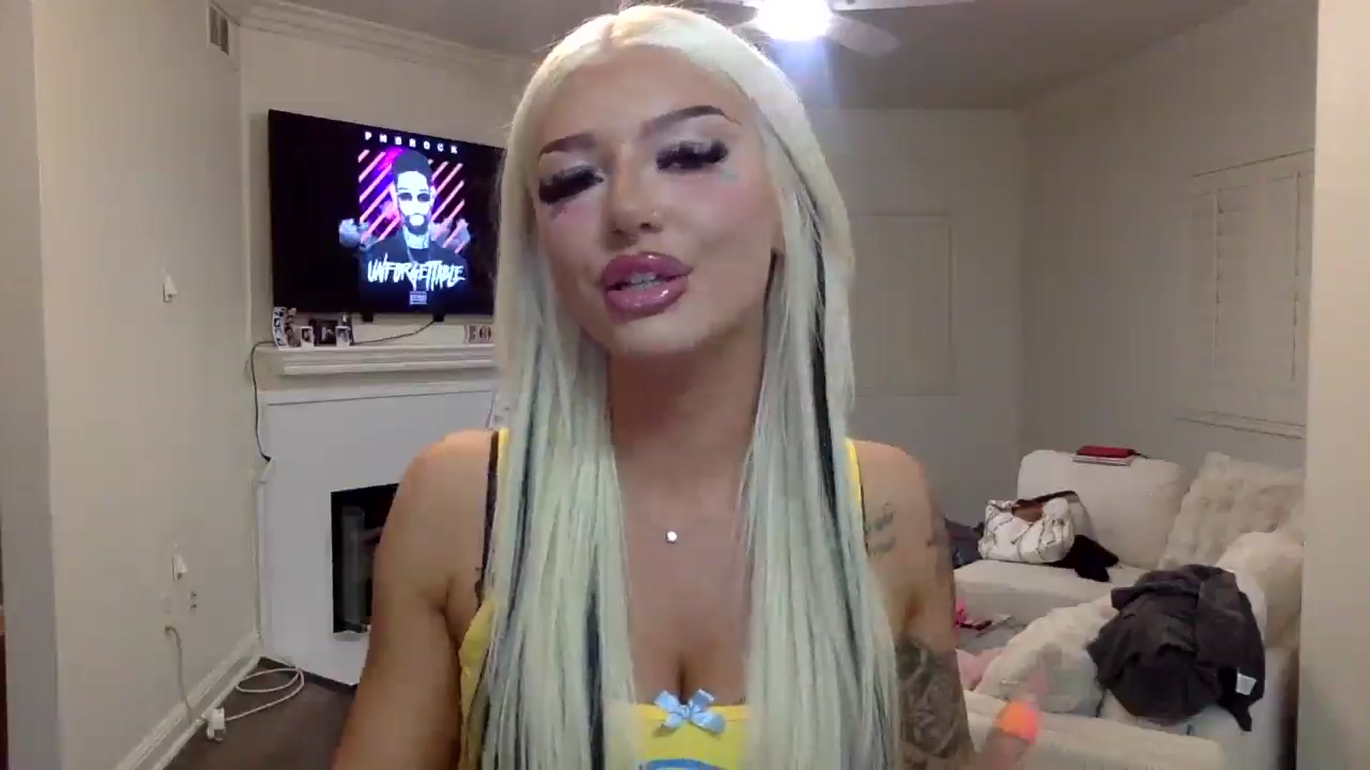 Gallery image thumbnail from Masonblu's myfreecams stream on, 12/17/2025, 08:29 image 15 of 20