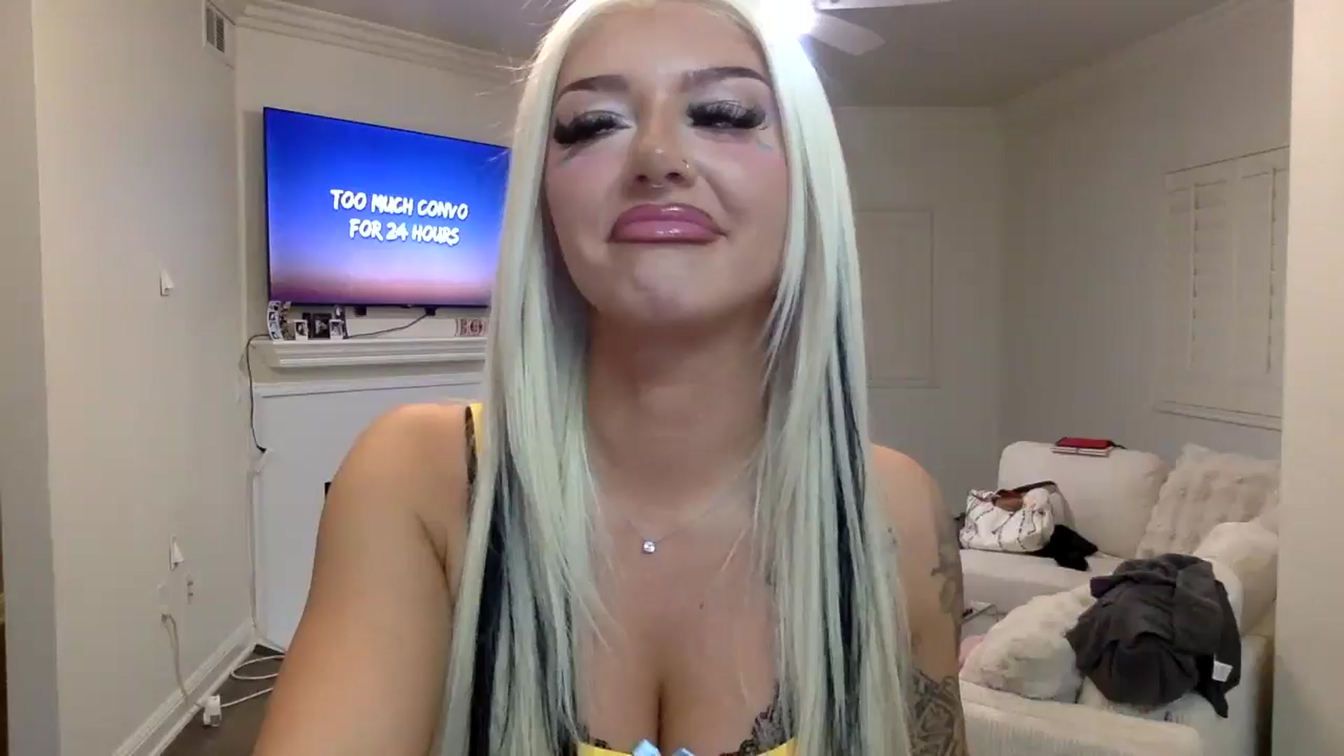 Gallery image thumbnail from Masonblu's myfreecams stream on, 12/17/2025, 08:29 image 12 of 20