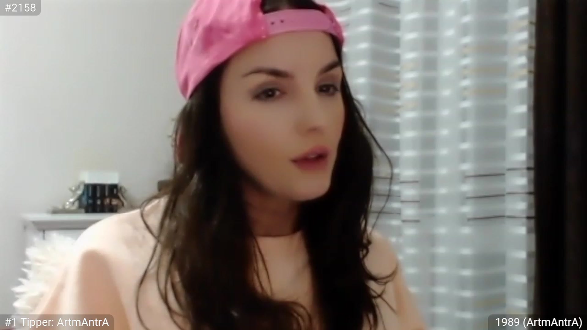 Gallery image thumbnail from MatchaGirl's myfreecams stream on, 05/28/2023, 24:05 image 15 of 20