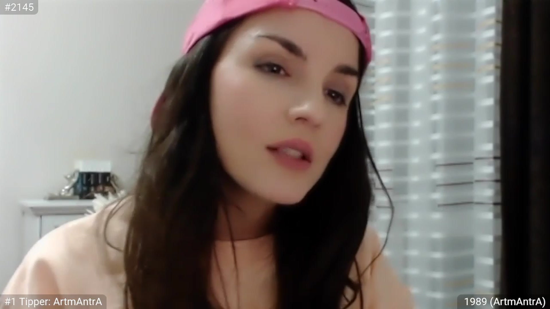 Gallery image thumbnail from MatchaGirl's myfreecams stream on, 05/28/2023, 24:05 image 17 of 20