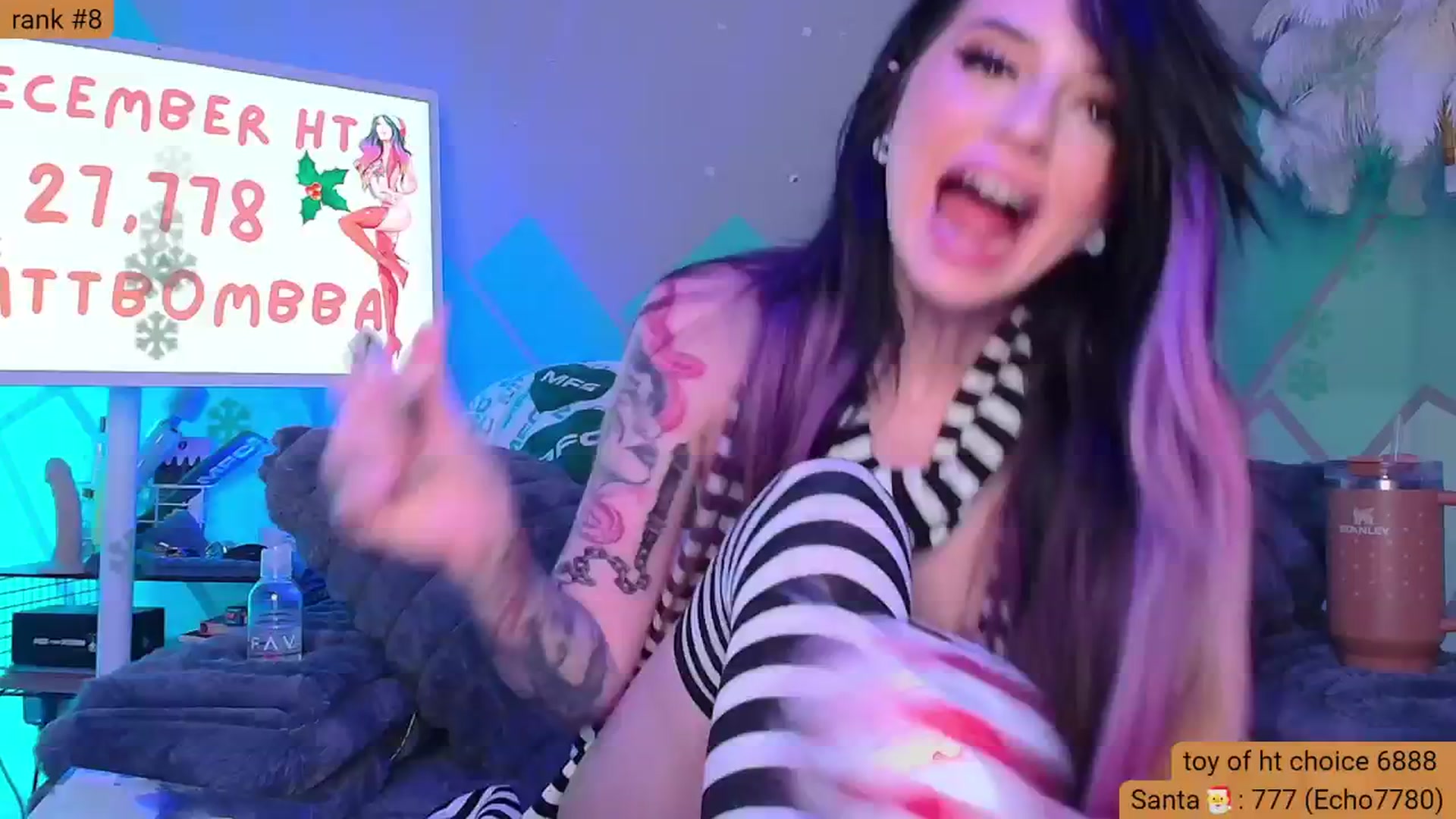 Gallery image thumbnail from MattsAriel's myfreecams stream on, 12/24/2024, 02:44 image 9 of 20