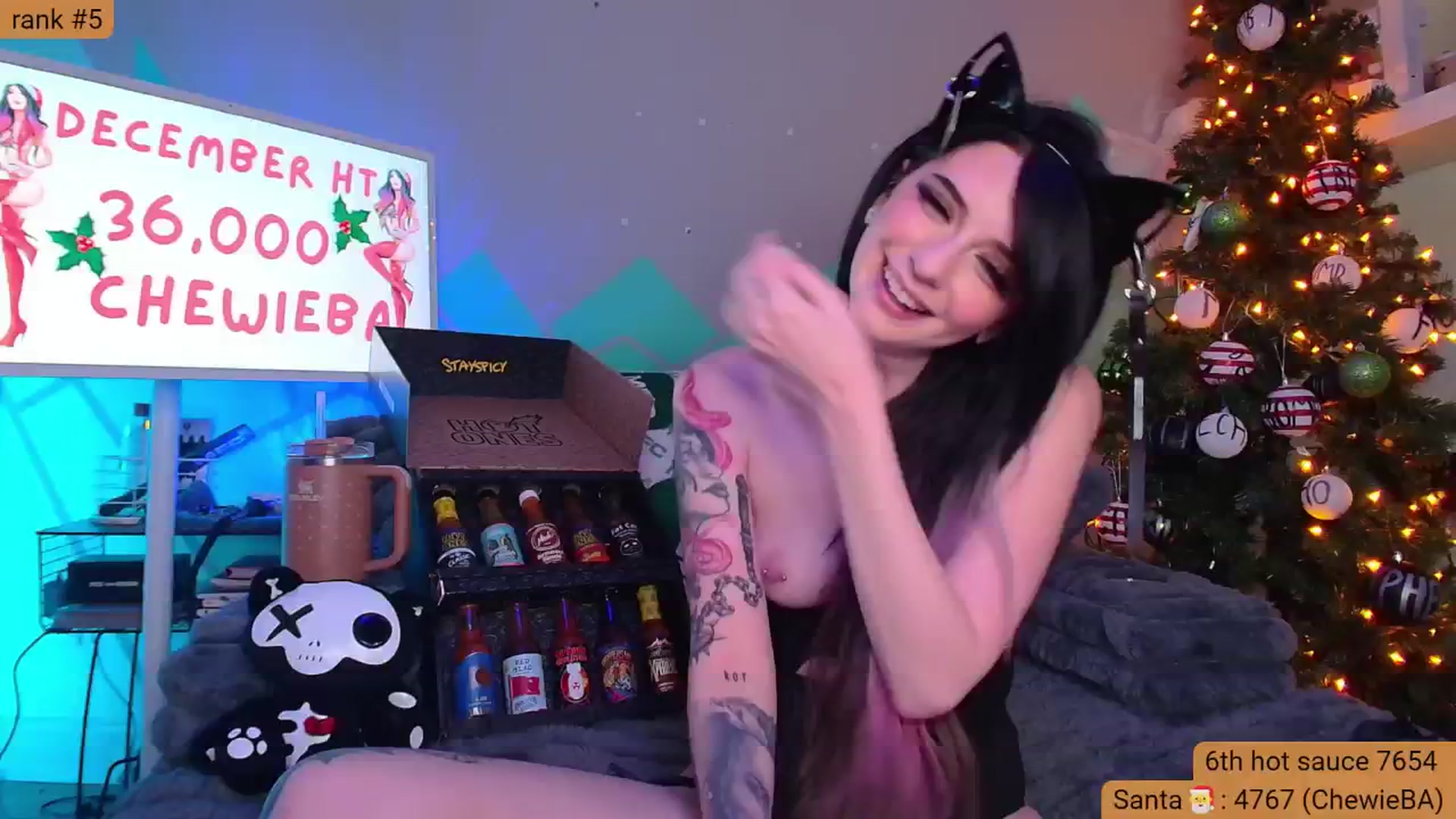 Gallery image thumbnail from MattsAriel's myfreecams stream on, 01/01/2025, 01:29 image 17 of 20