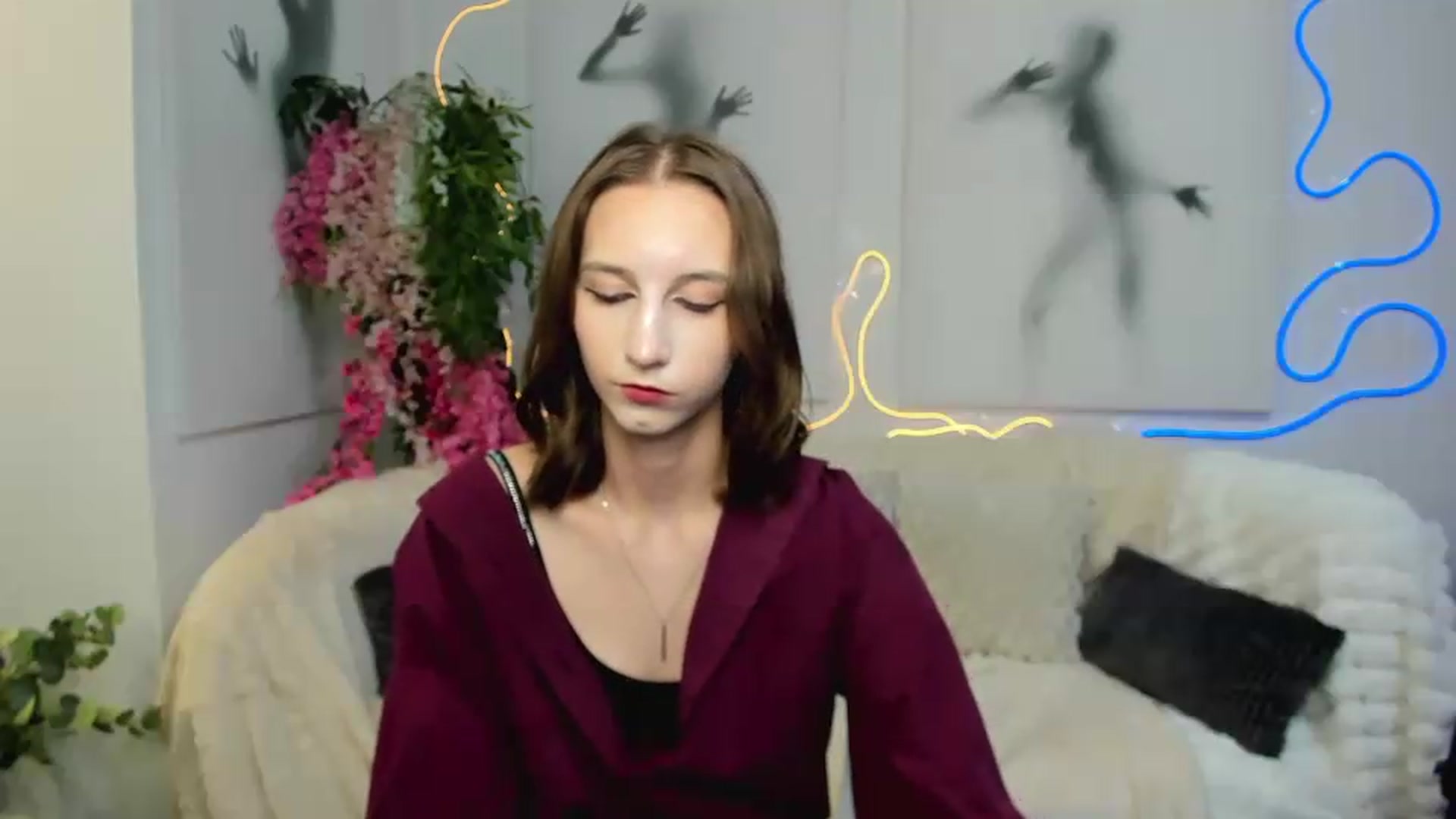 Gallery image thumbnail from Mavienne_Ly's myfreecams stream on, 06/09/2026, 07:44 image 5 of 20