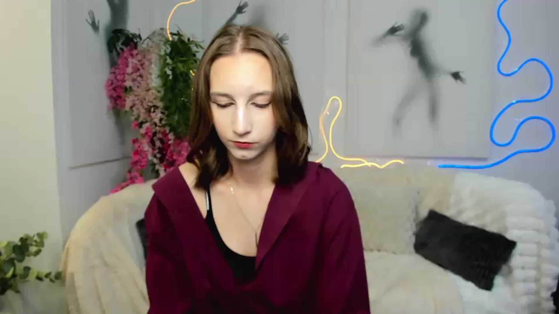 Gallery image thumbnail from Mavienne_Ly's myfreecams stream on, 06/09/2026, 07:44 image 6 of 20