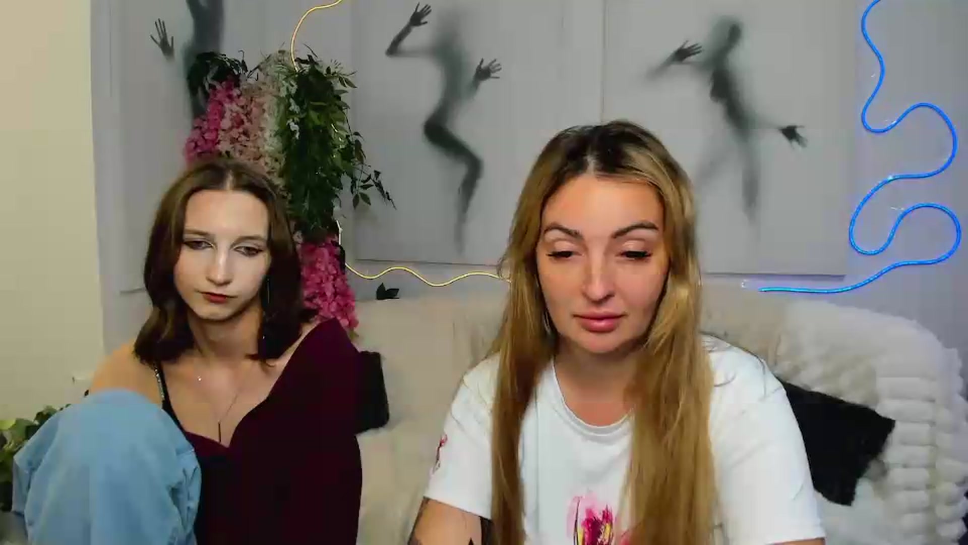 Gallery image thumbnail from Mavienne_Ly's myfreecams stream on, 06/09/2026, 11:00 image 6 of 20