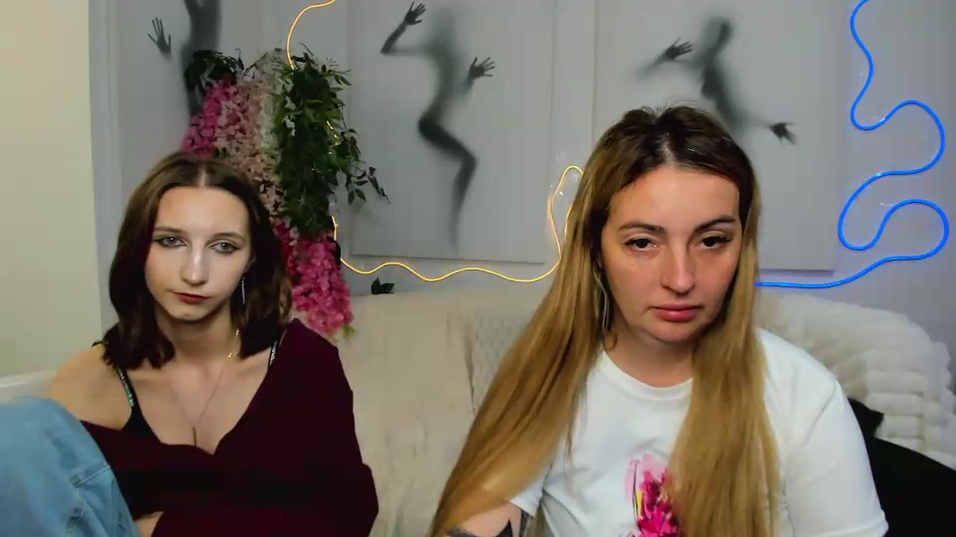 Gallery image thumbnail from Mavienne_Ly's myfreecams stream on, 06/09/2026, 11:00 image 14 of 20