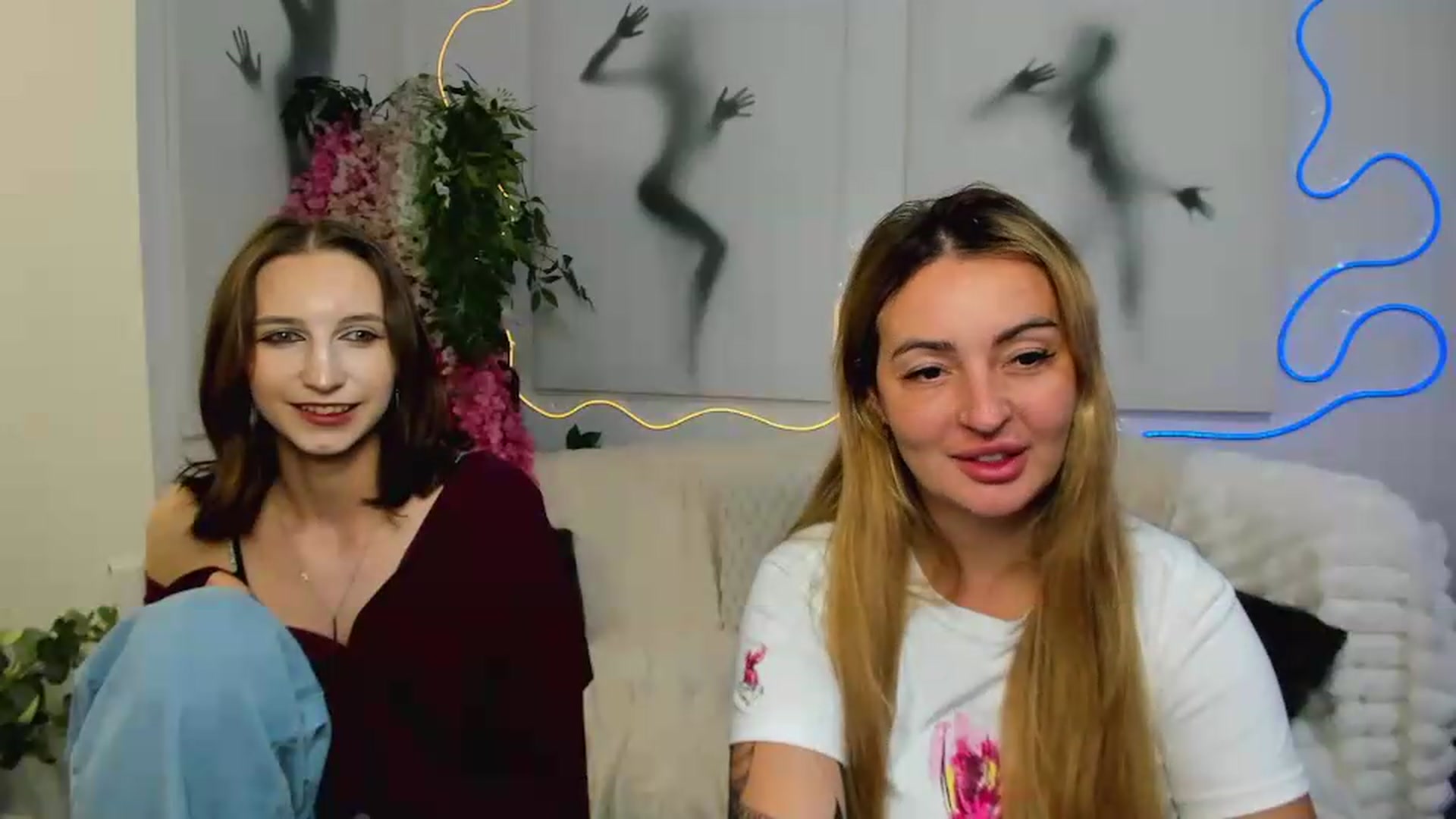 Gallery image thumbnail from Mavienne_Ly's myfreecams stream on, 06/09/2026, 11:00 image 7 of 20