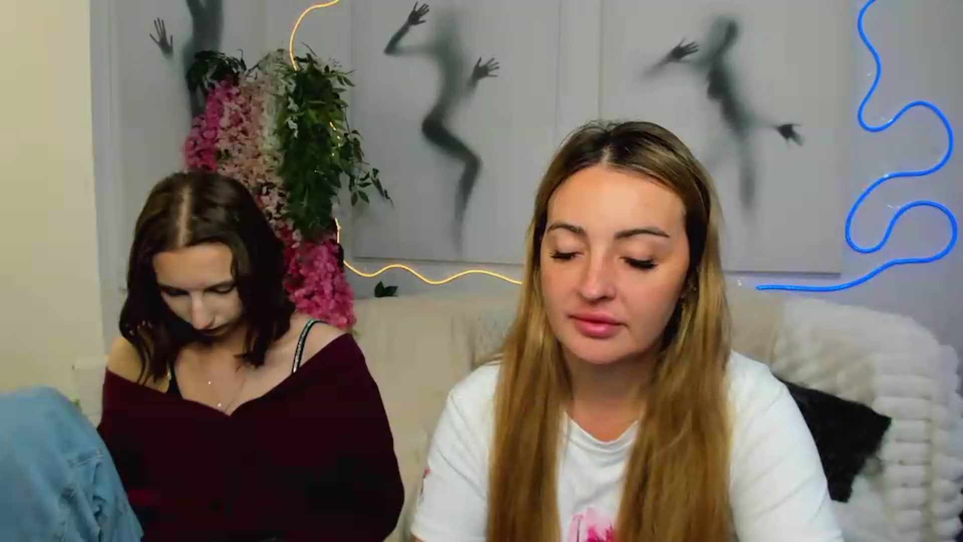 Gallery image thumbnail from Mavienne_Ly's myfreecams stream on, 06/09/2026, 11:00 image 9 of 20