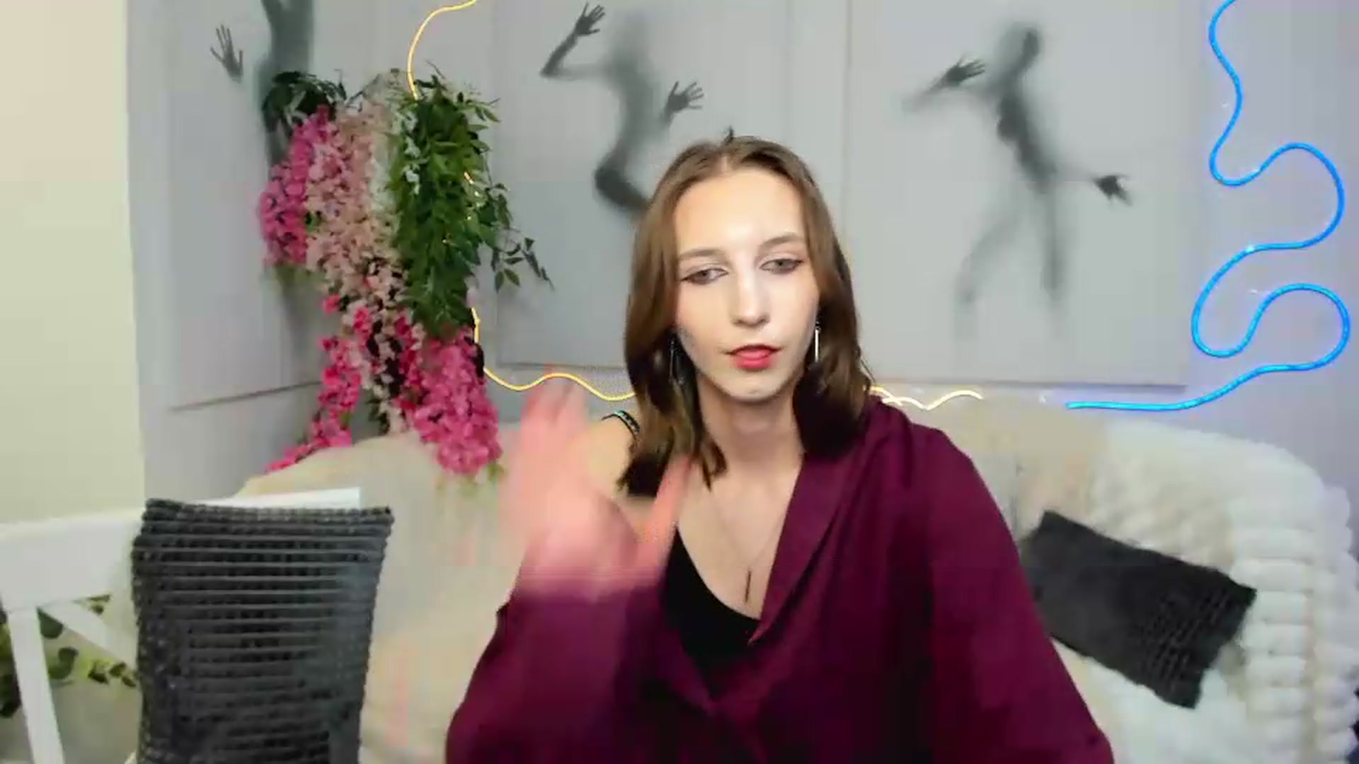 Gallery image thumbnail from Mavienne_Ly's myfreecams stream on, 06/09/2026, 11:00 image 19 of 20