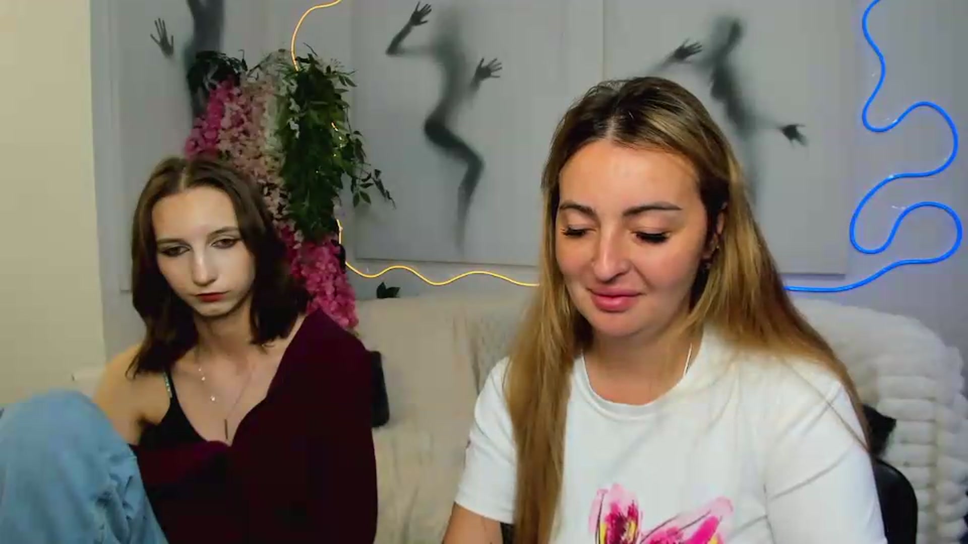 Gallery image thumbnail from Mavienne_Ly's myfreecams stream on, 06/09/2026, 11:00 image 5 of 20