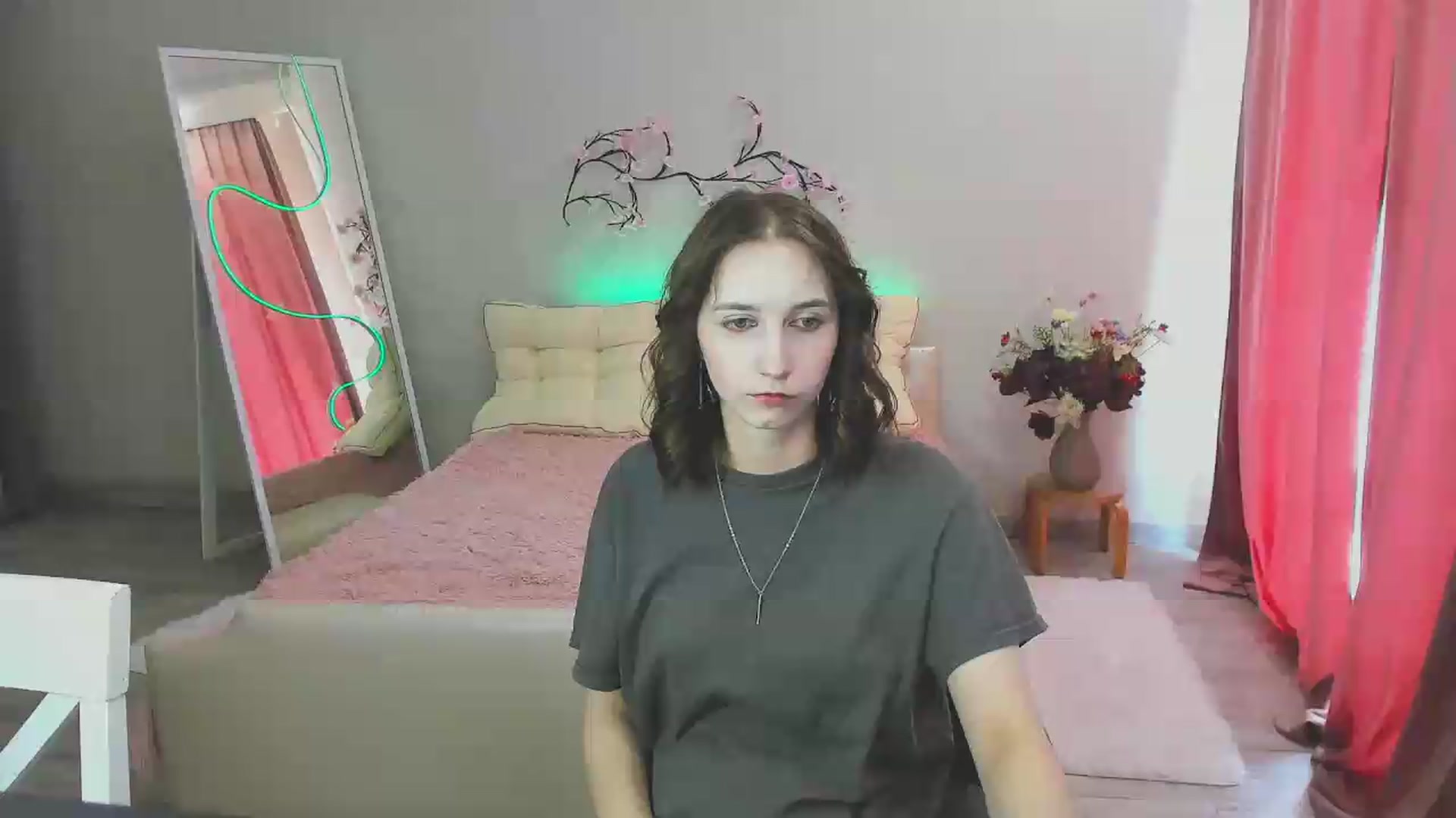 Gallery image thumbnail from Mavienne_Ly's myfreecams stream on, 06/10/2026, 12:06 image 17 of 20