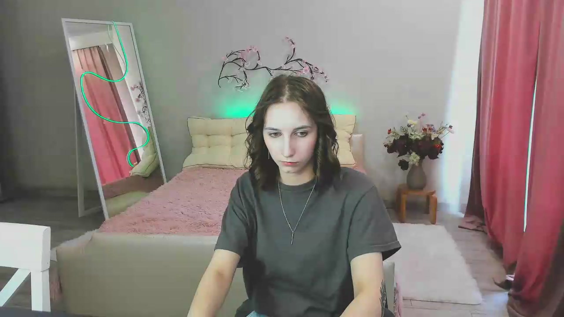 Gallery image thumbnail from Mavienne_Ly's myfreecams stream on, 06/10/2026, 12:06 image 20 of 20