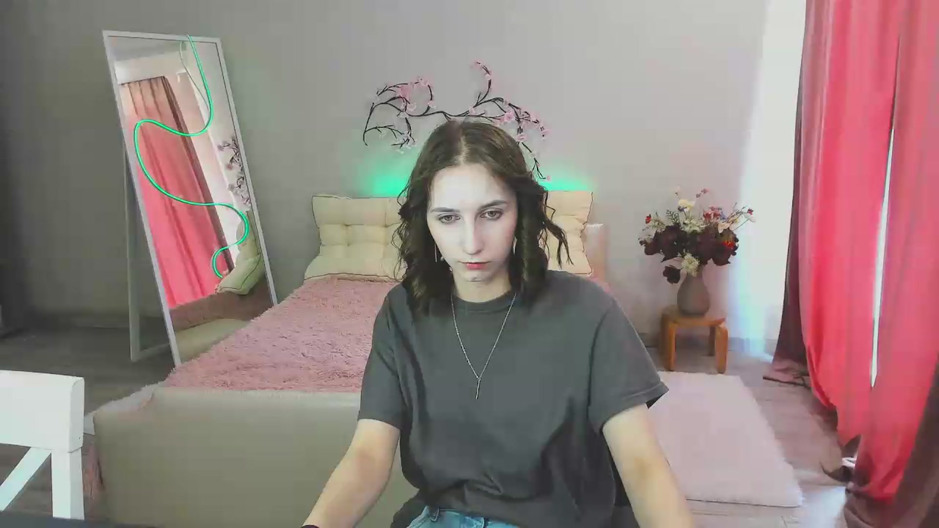 Gallery image thumbnail from Mavienne_Ly's myfreecams stream on, 06/10/2026, 12:06 image 8 of 20