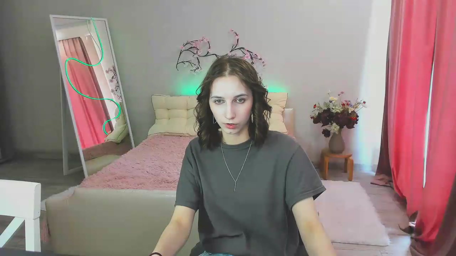 Gallery image thumbnail from Mavienne_Ly's myfreecams stream on, 06/10/2026, 12:06 image 5 of 20
