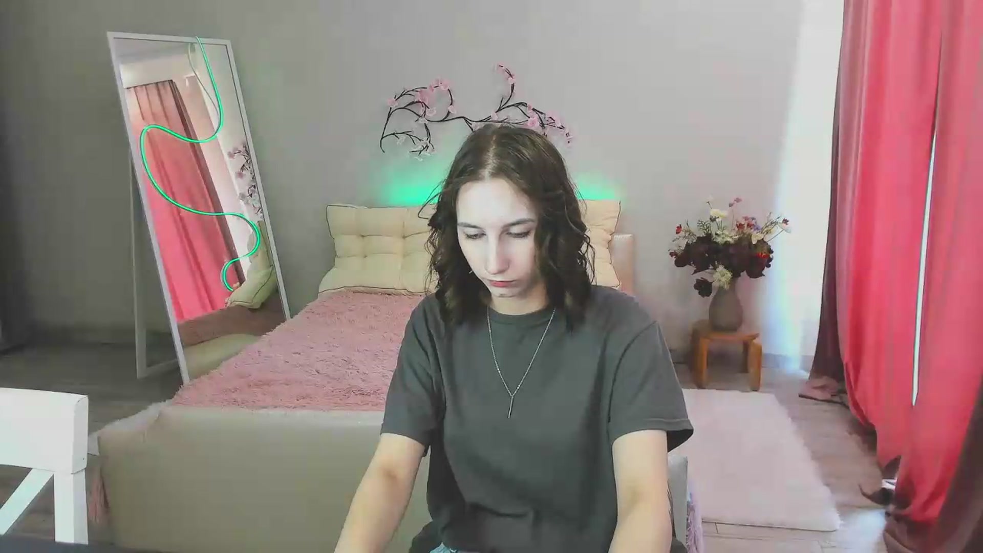 Gallery image thumbnail from Mavienne_Ly's myfreecams stream on, 06/10/2026, 12:06 image 2 of 20