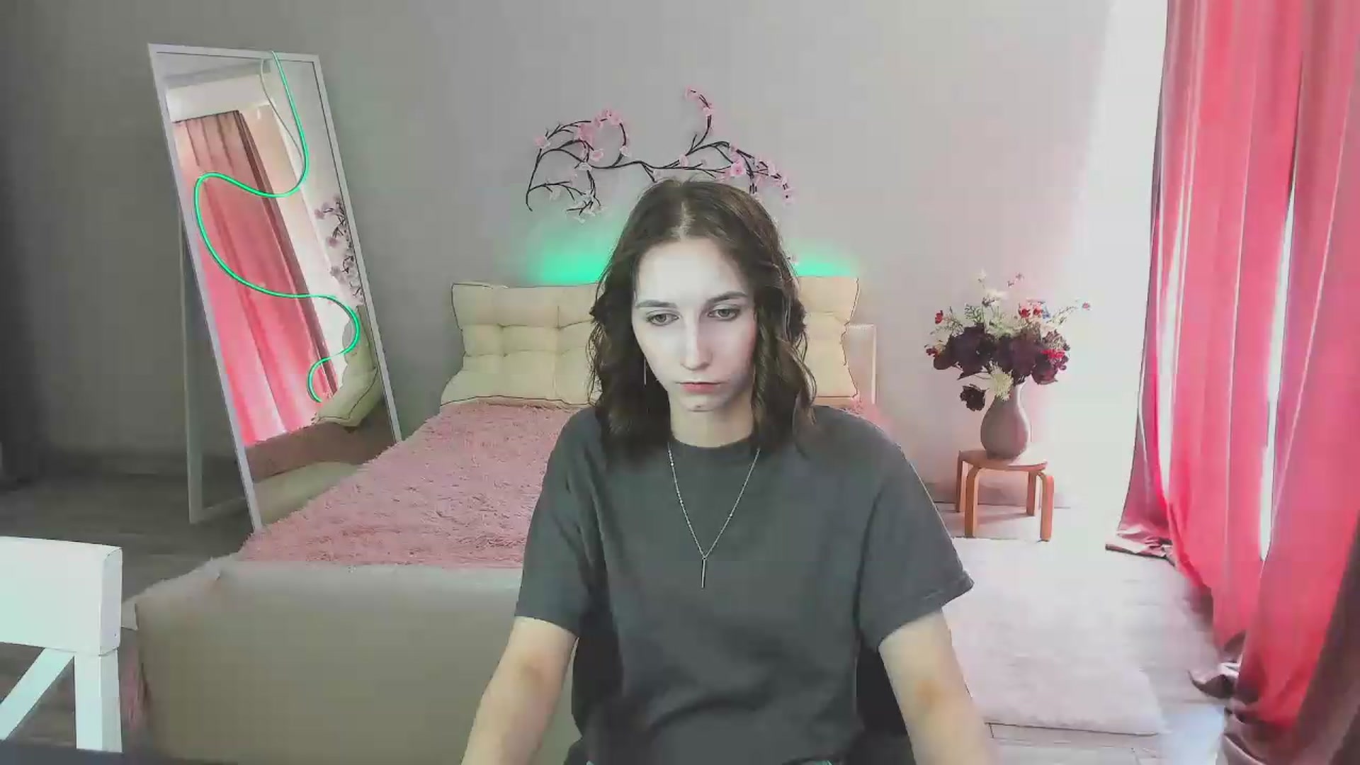 Gallery image thumbnail from Mavienne_Ly's myfreecams stream on, 06/10/2026, 13:01 image 8 of 20