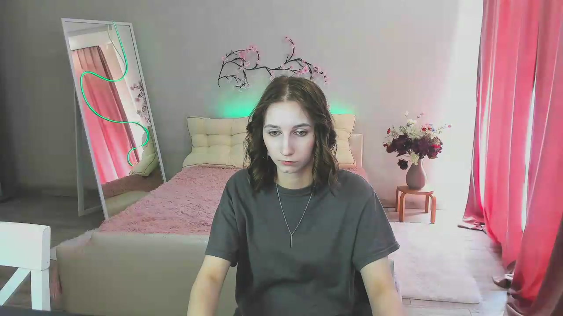Gallery image thumbnail from Mavienne_Ly's myfreecams stream on, 06/10/2026, 13:01 image 10 of 20