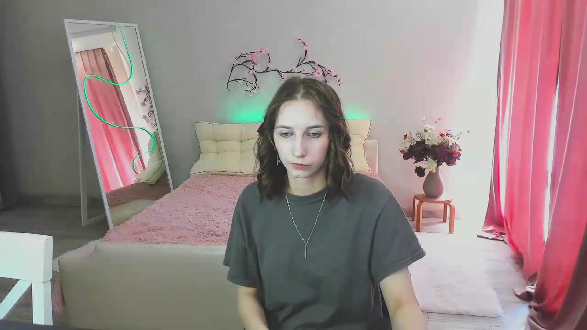 Gallery image thumbnail from Mavienne_Ly's myfreecams stream on, 06/10/2026, 13:01 image 15 of 20