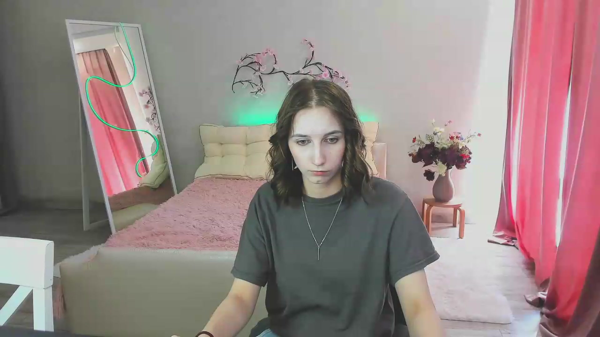 Gallery image thumbnail from Mavienne_Ly's myfreecams stream on, 06/10/2026, 13:01 image 4 of 20