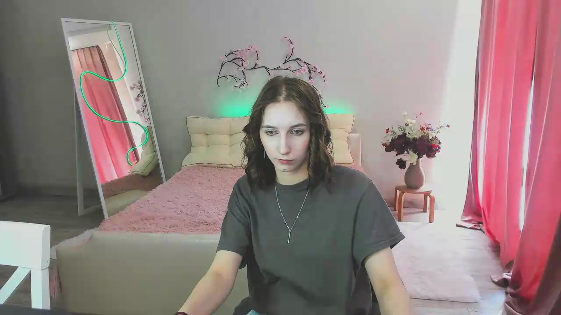 Gallery image thumbnail from Mavienne_Ly's myfreecams stream on, 06/10/2026, 13:01 image 3 of 20