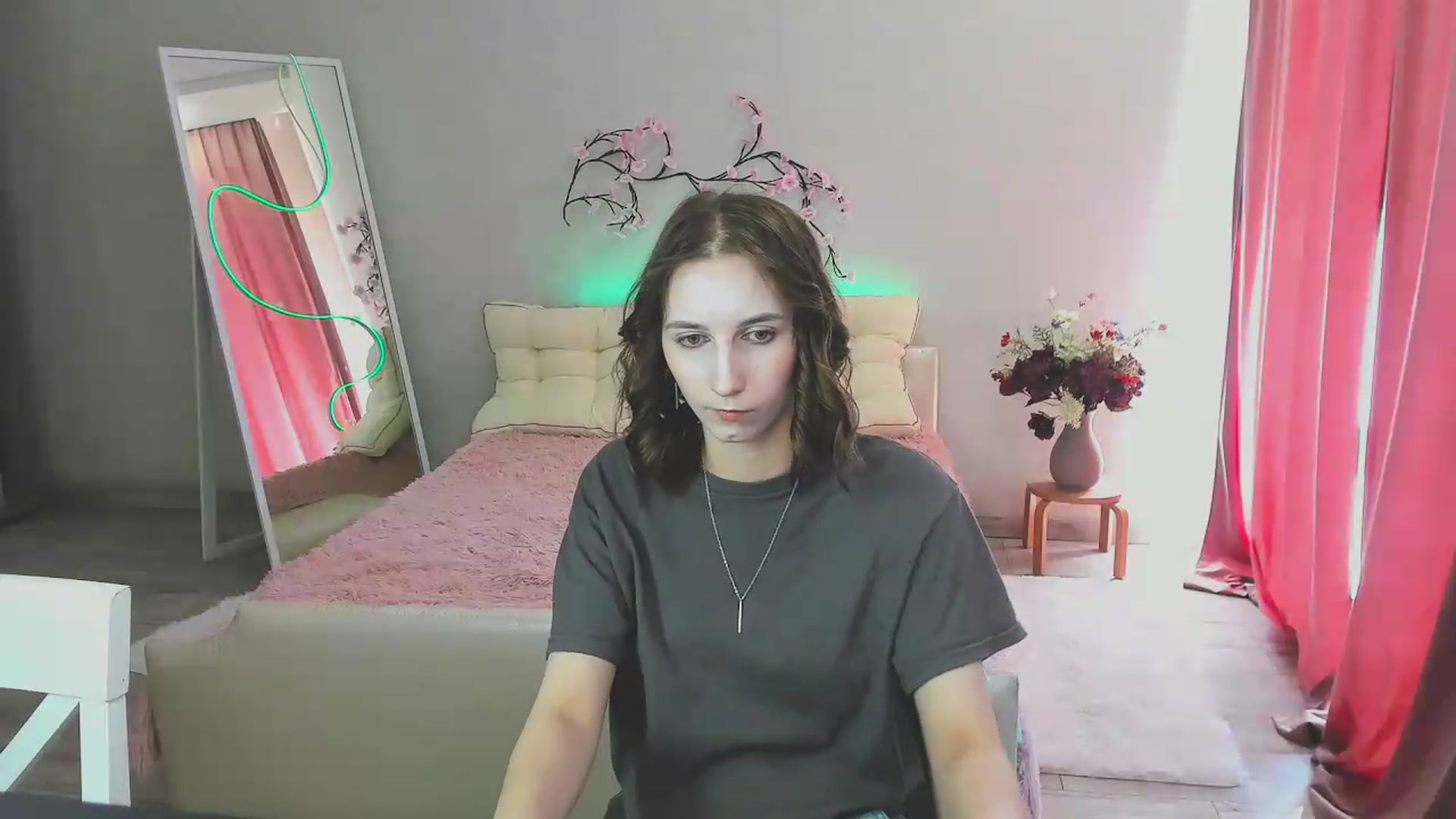 Gallery image thumbnail from Mavienne_Ly's myfreecams stream on, 06/10/2026, 13:01 image 9 of 20