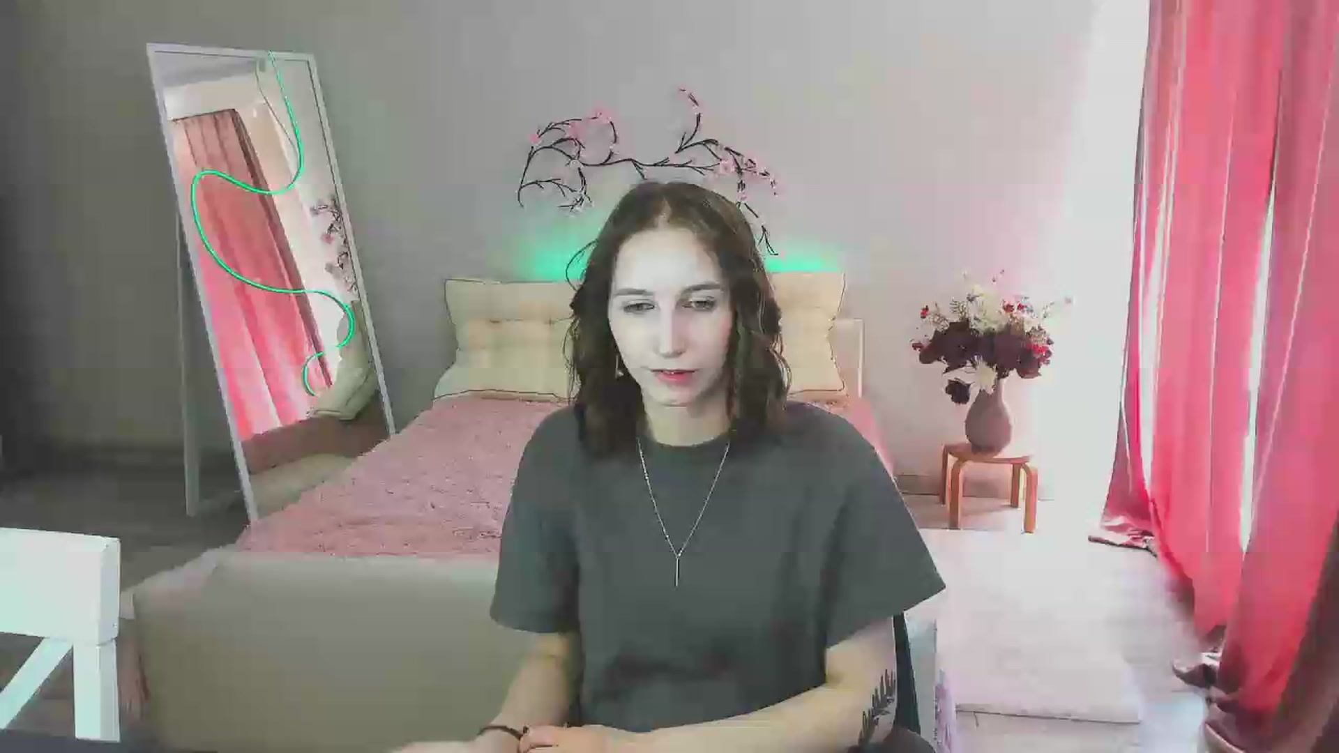 Gallery image thumbnail from Mavienne_Ly's myfreecams stream on, 06/10/2026, 13:01 image 13 of 20