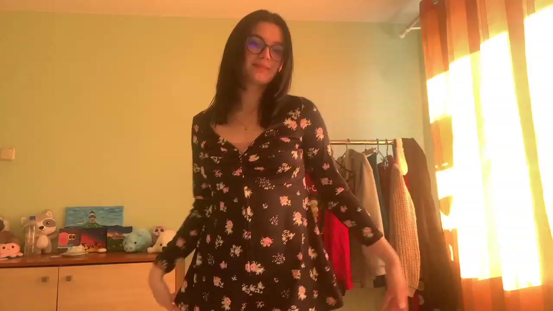 Gallery image thumbnail from Mavvka's myfreecams stream on, 04/03/2023, 14:52 image 18 of 20