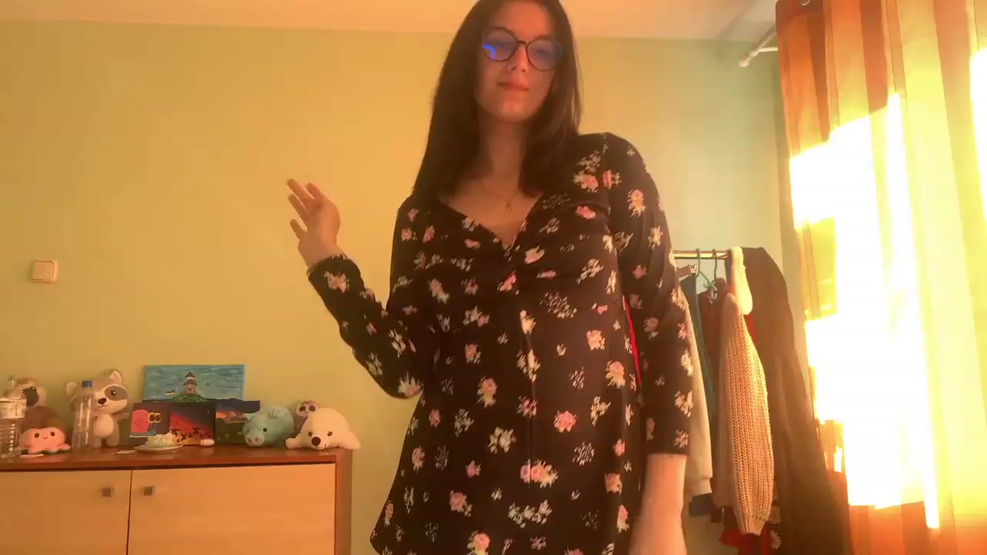Gallery image thumbnail from Mavvka's myfreecams stream on, 04/03/2023, 14:52 image 2 of 20
