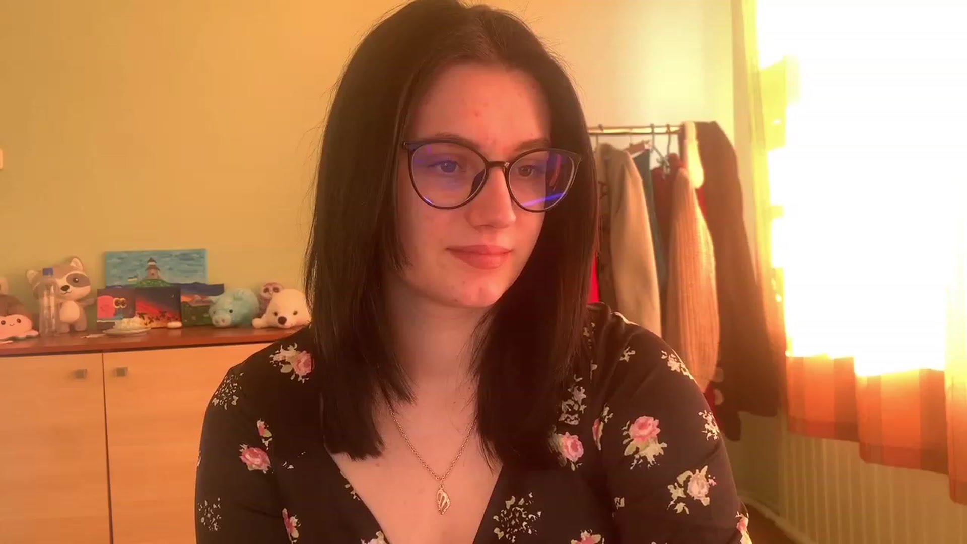 Gallery image thumbnail from Mavvka's myfreecams stream on, 04/03/2023, 15:32 image 8 of 20