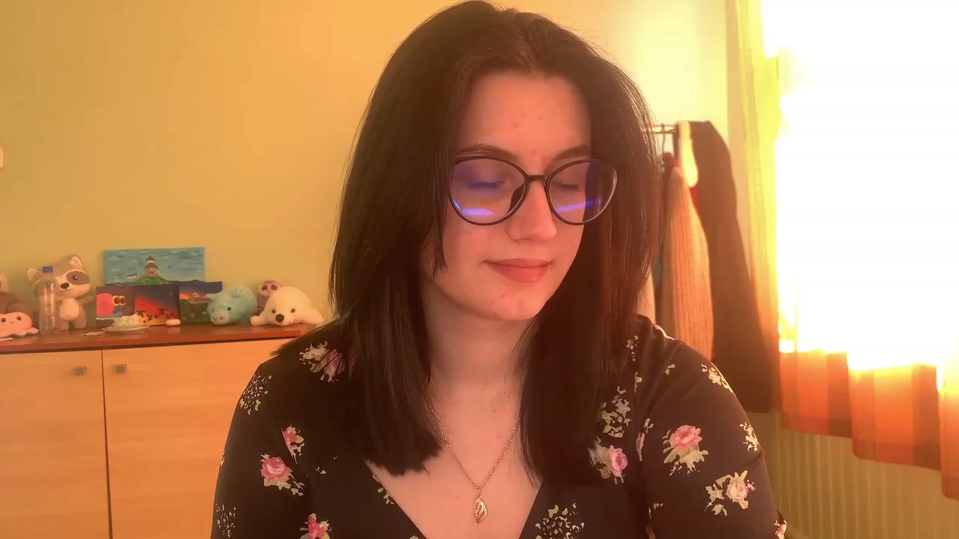 Gallery image thumbnail from Mavvka's myfreecams stream on, 04/03/2023, 15:32 image 15 of 20