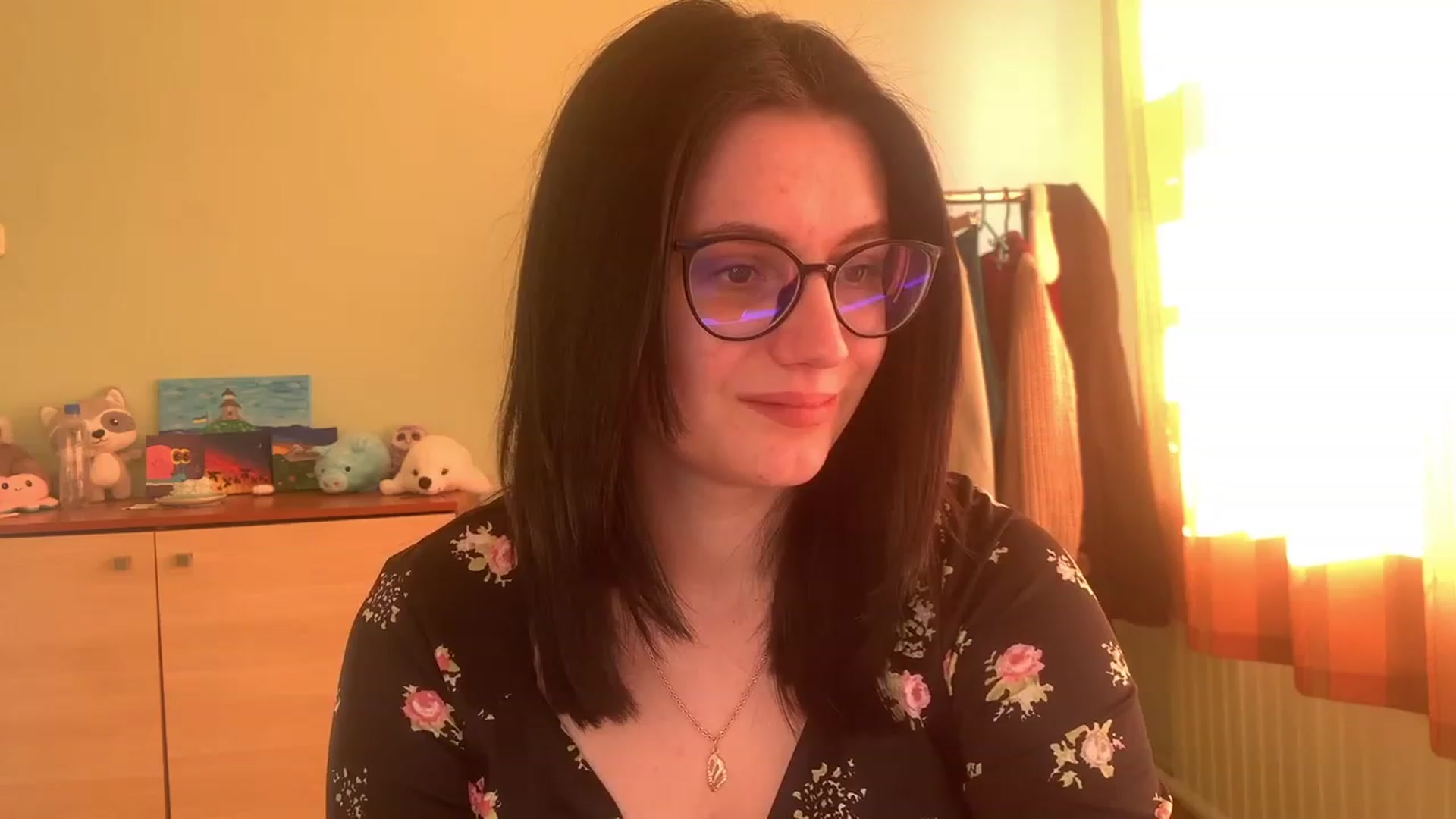 Gallery image thumbnail from Mavvka's myfreecams stream on, 04/03/2023, 15:32 image 9 of 20
