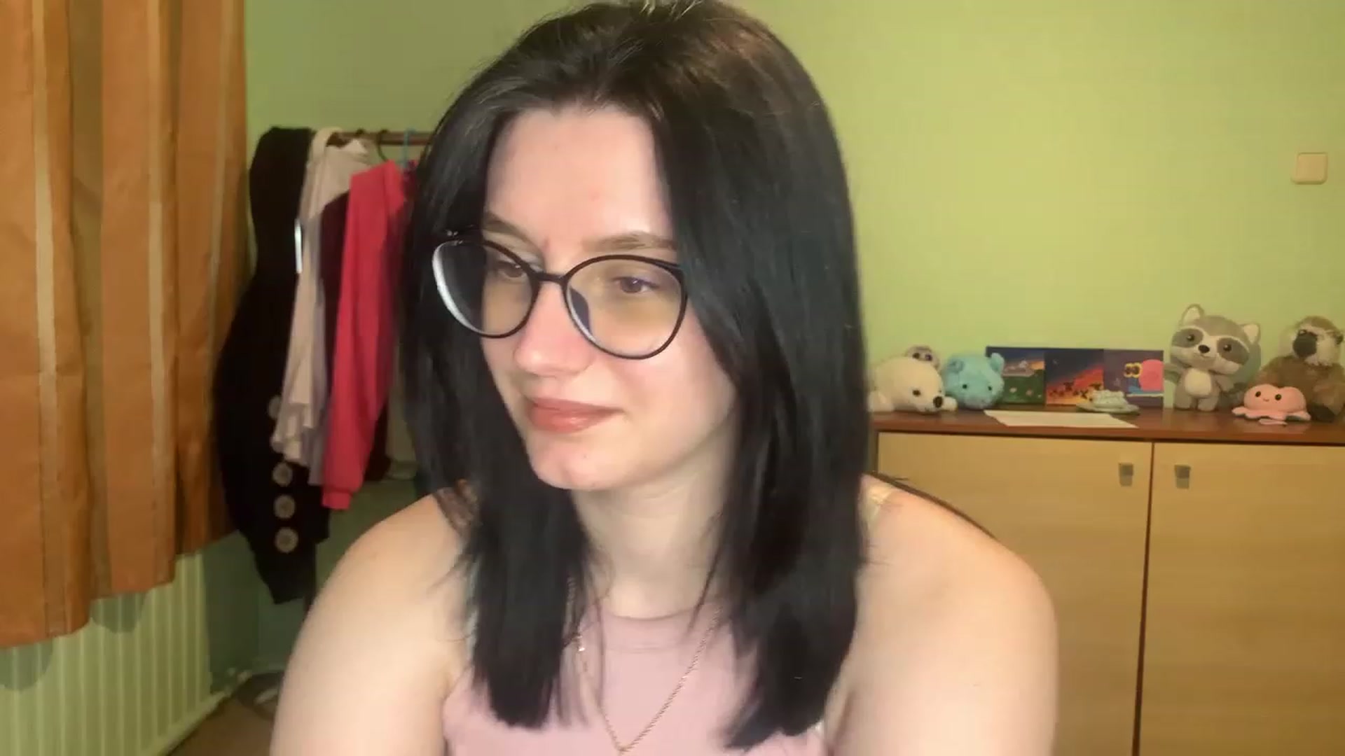 Gallery image thumbnail from Mavvka's myfreecams stream on, 04/06/2023, 19:51 image 12 of 20