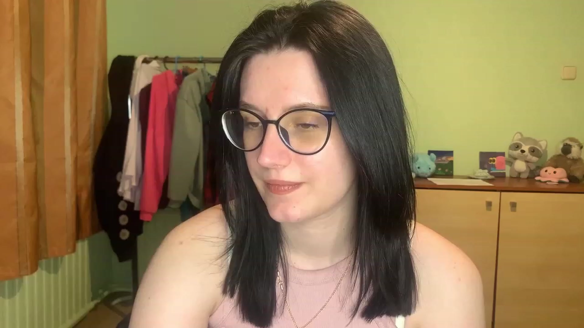 Gallery image thumbnail from Mavvka's myfreecams stream on, 04/06/2023, 19:51 image 15 of 20