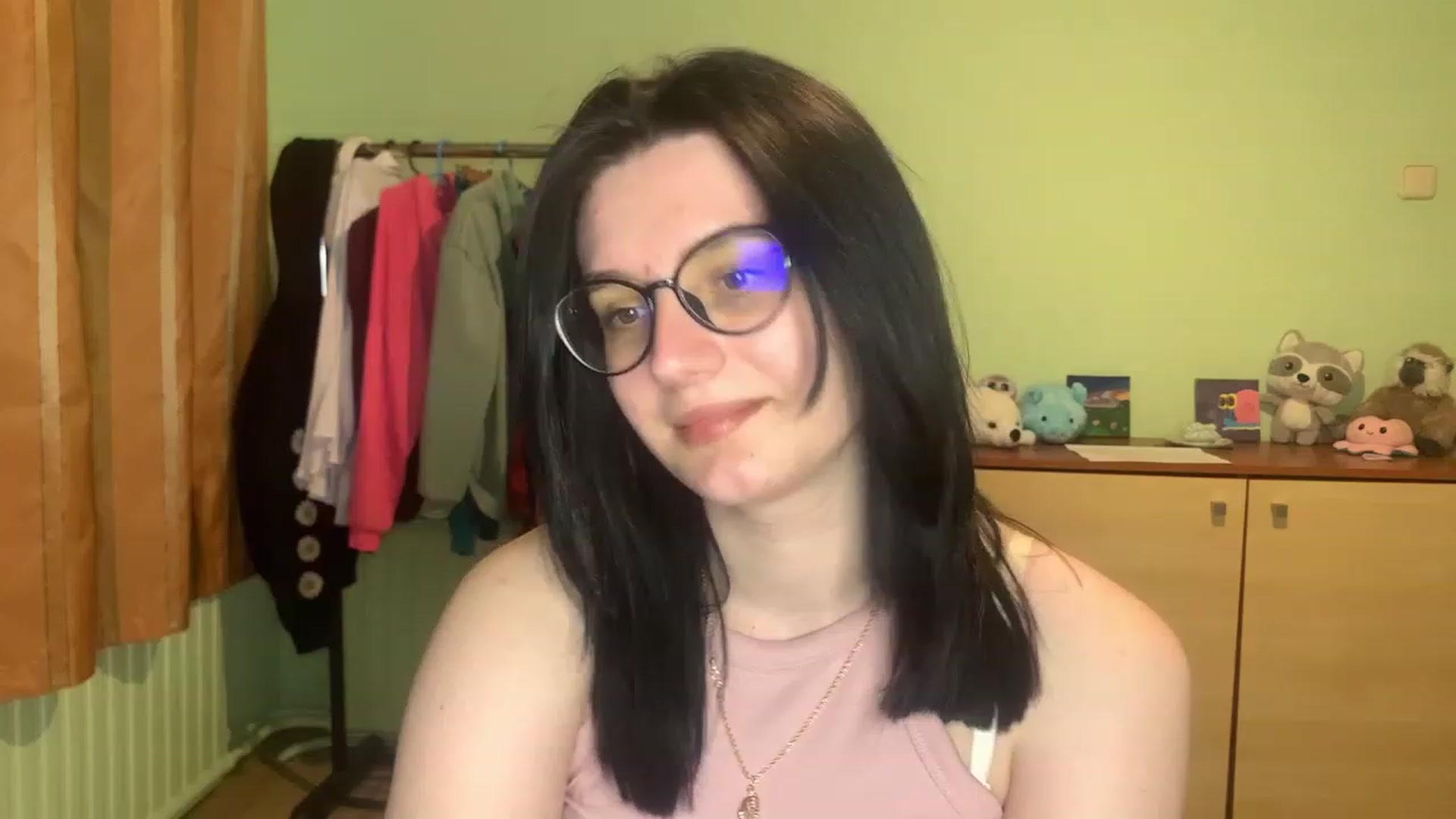 Gallery image thumbnail from Mavvka's myfreecams stream on, 04/06/2023, 19:51 image 19 of 20