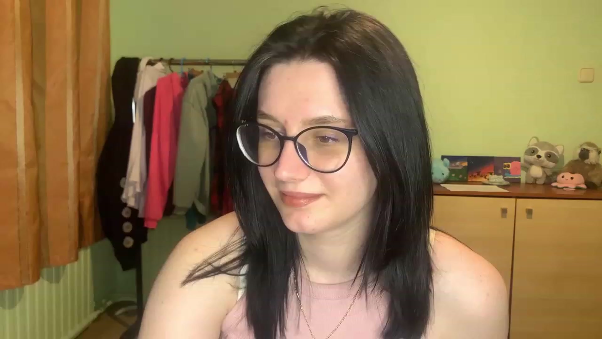 Gallery image thumbnail from Mavvka's myfreecams stream on, 04/06/2023, 19:51 image 13 of 20
