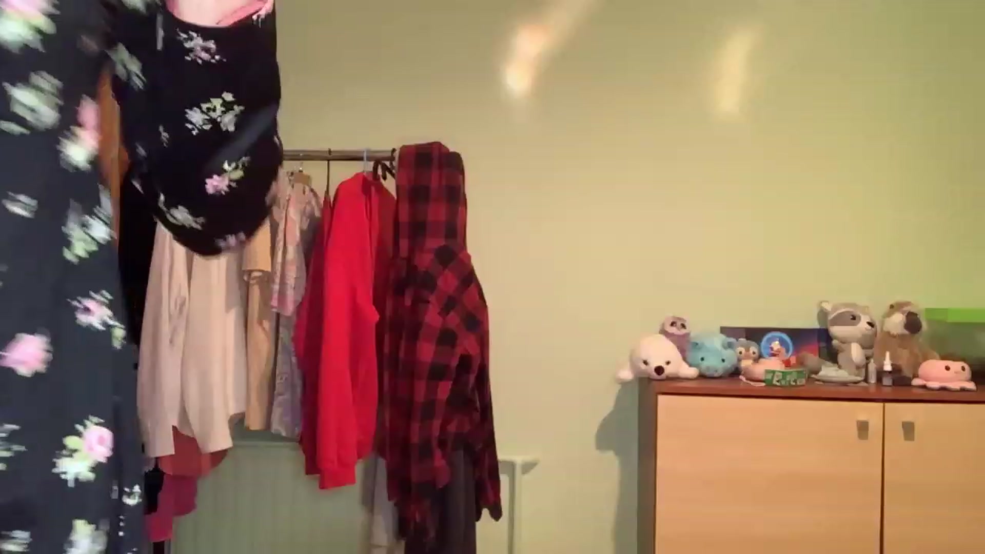Gallery image thumbnail from Mavvka's myfreecams stream on, 05/21/2023, 21:08 image 10 of 20