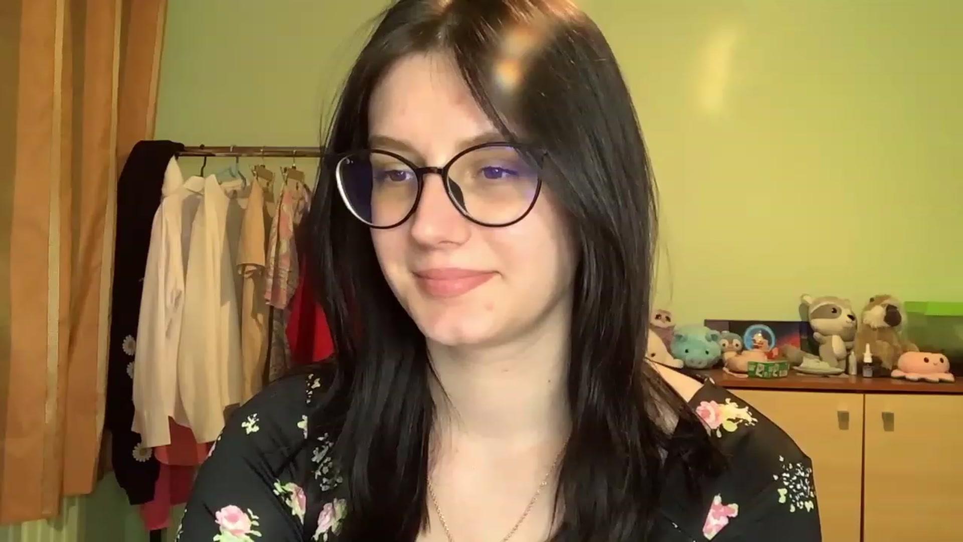 Gallery image thumbnail from Mavvka's myfreecams stream on, 05/21/2023, 21:08 image 11 of 20
