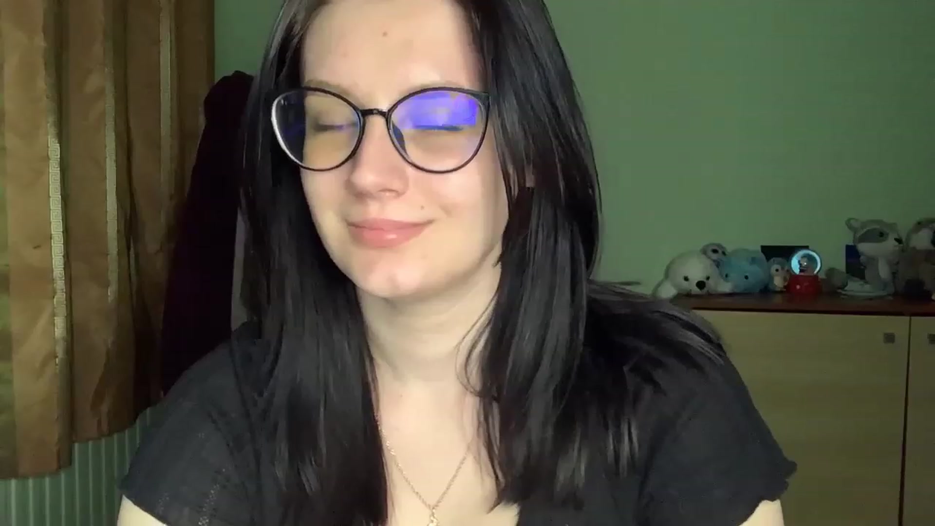 Gallery image thumbnail from Mavvka's myfreecams stream on, 05/27/2023, 21:15 image 19 of 20
