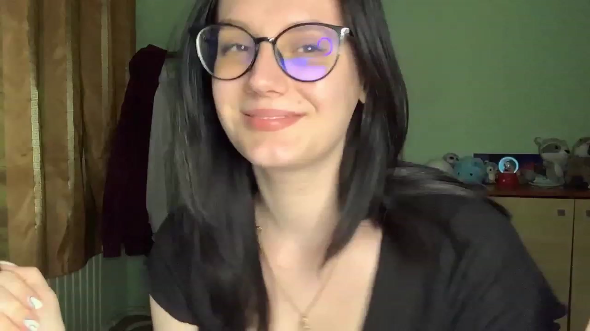 Gallery image thumbnail from Mavvka's myfreecams stream on, 05/27/2023, 21:15 image 5 of 20