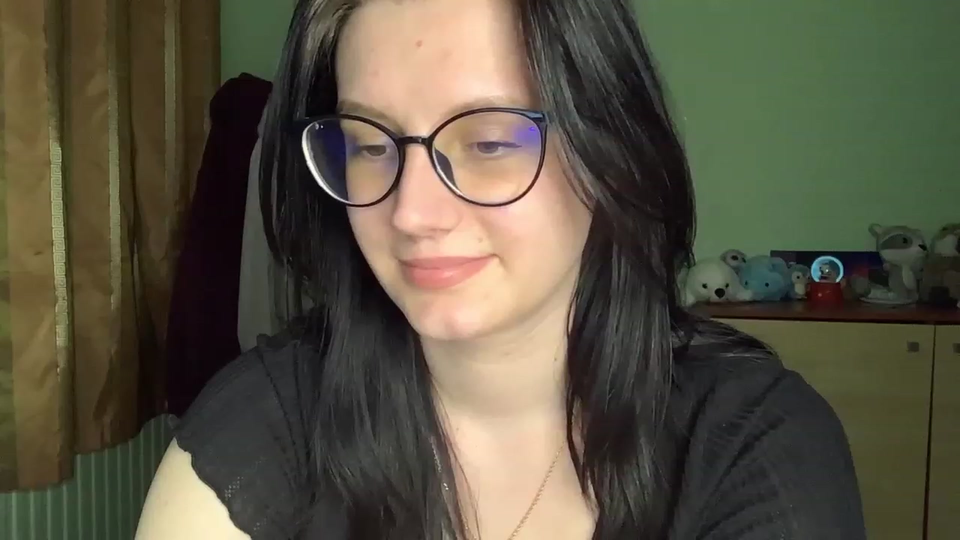 Gallery image thumbnail from Mavvka's myfreecams stream on, 05/27/2023, 21:15 image 8 of 20