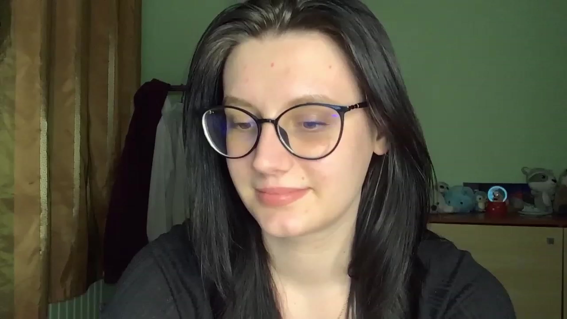 Gallery image thumbnail from Mavvka's myfreecams stream on, 05/27/2023, 21:15 image 2 of 20