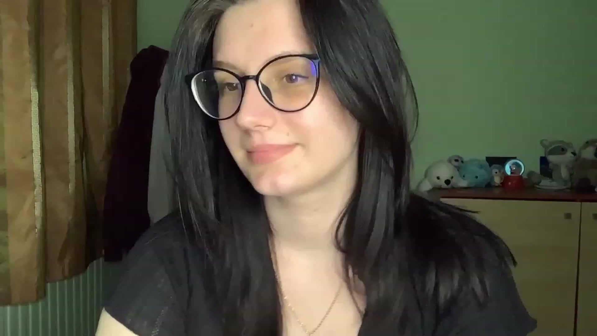 Gallery image thumbnail from Mavvka's myfreecams stream on, 05/27/2023, 21:15 image 18 of 20